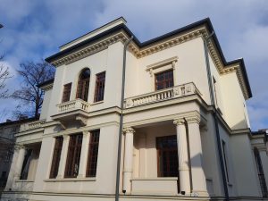 imagine cu clădirea facultății de științe politice
