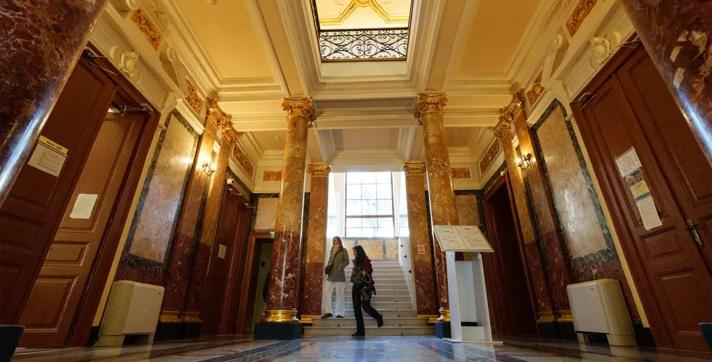 Fii student pentru o zi! Facultatea de Științe Politice a UB își deschide porțile pentru liceeni între 9 și 20 martie 2026