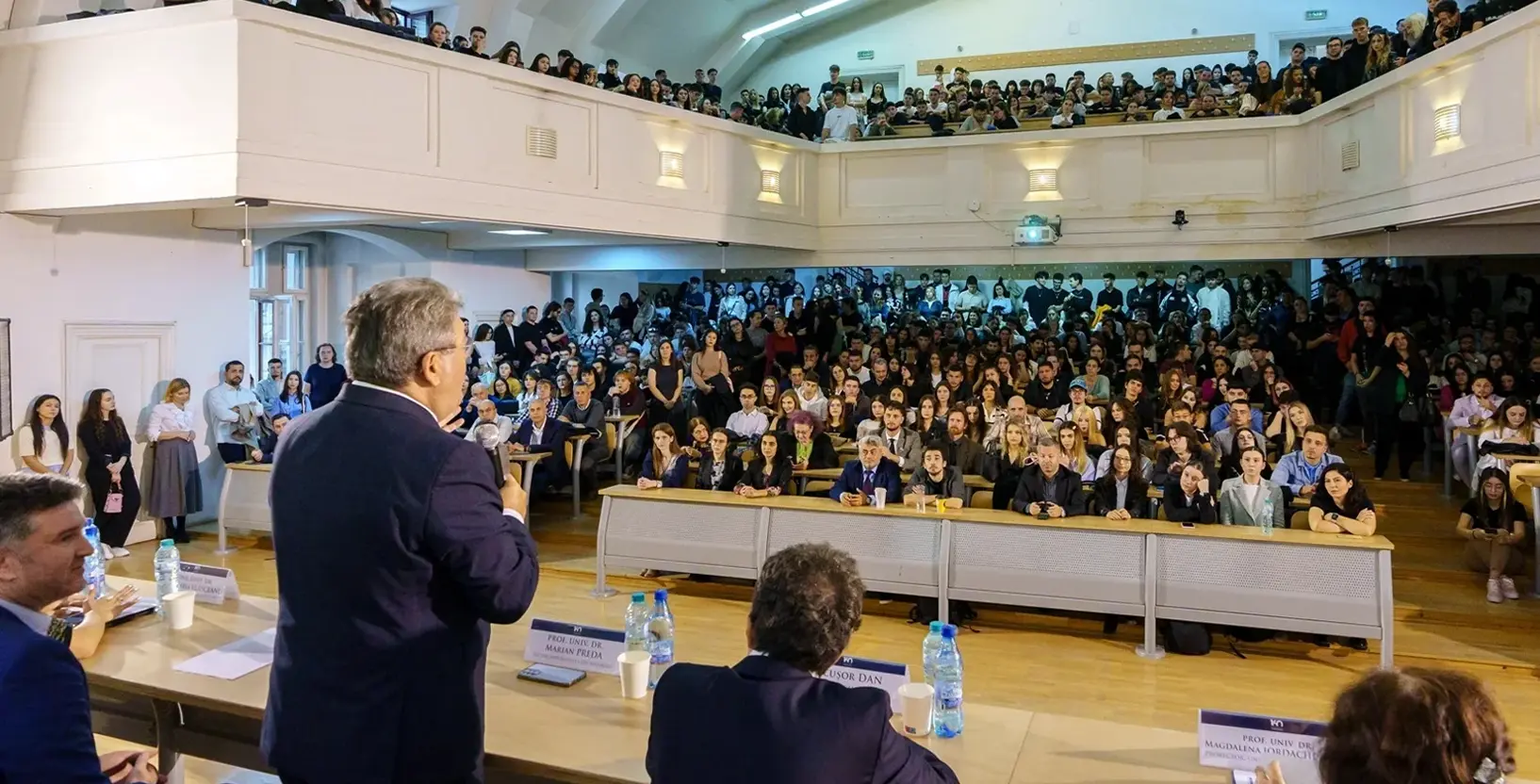 50 de locuri la programul de masterat Strategii de Marketing Online și Managementul Vânzărilor la FAA a UB