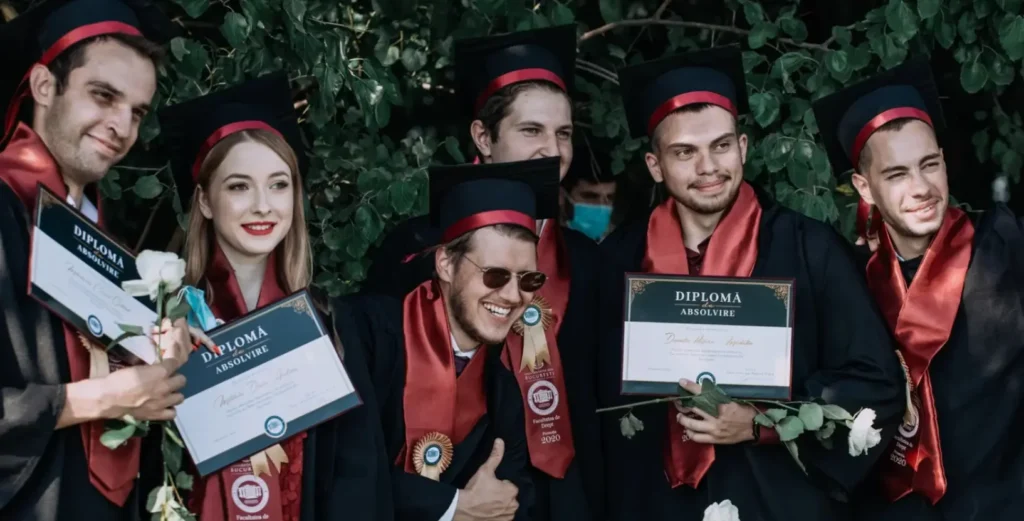 Tinerii de azi, liderii de mâine. #hailaUB și devino tu managerul organizațiilor care schimbă societatea